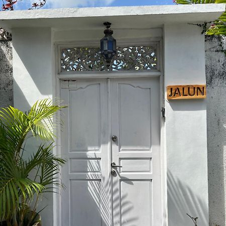 Villa Jalun Семиняк Екстериор снимка