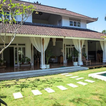 Villa Jalun Семиняк Екстериор снимка