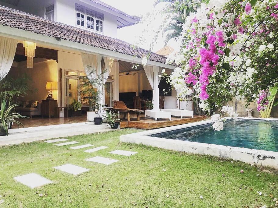 Villa Jalun Семиняк Екстериор снимка